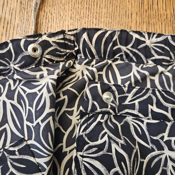Eddie Bauer XL Nylon Wrap Skirt with buckle Floral Pattern - Picture 5 of 6